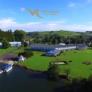 Vr Lake Hotel